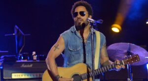 Un descuido de Lenny Kravitz deja al descubierto sus partes íntimas en pleno concierto