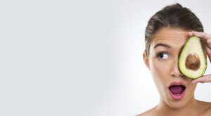 8 recetas de belleza con aguacate