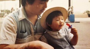 Una fotógrafa descubre a su padre entre un grupo de indigentes de uno de sus reportajes