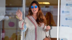 Lourdes Montes pone rumbo a Sevilla para dar a luz