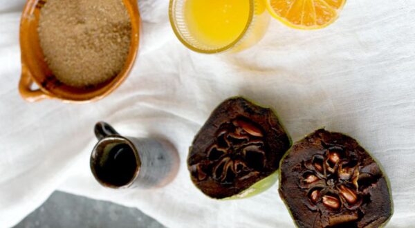 El zapote negro, una fruta con sabor a chocolate