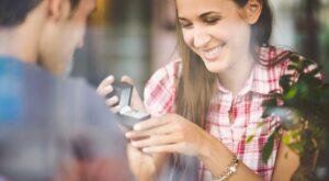 ¿Qué regalar si te invitan a una pedida?