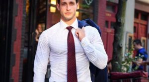 ¡Que alguien llame al 112! Conoce al doctor macizo que está revolucionando internet