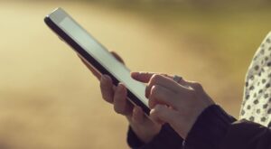 El 90% de los autores que más libros venden en formato digital son mujeres