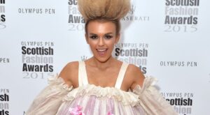 Tallia Storm vestida de tarta, el peor look de la semana