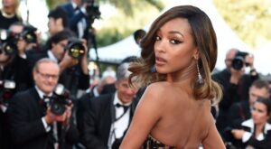 Llega el haircontouring, ¡da forma a tu rostro con tu pelo!