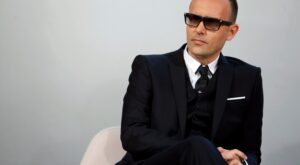 Risto Mejide le pide matrimonio a su novia… ¡en un teatro!