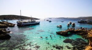 ¡Mójate! 4 beneficios del agua de mar para tu salud