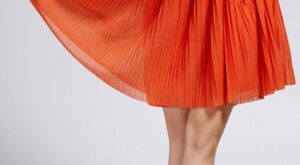 ¡La obsesión por las faldas plisadas no tiene fin!