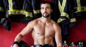 Decora las paredes de tu casa con los bomberos más ‘hot’