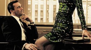 Sexo en la oficina: 10 posturas clave para desatar la pasión