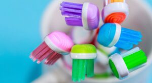 5 usos del cepillo de dientes que desconocías