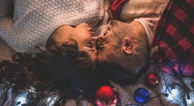 ¡Hot, hot, hot! 10 posturas navideñas del kamasutra para disfrutar del calor de las fiestas