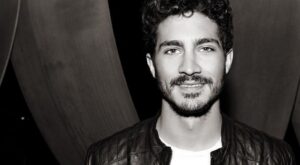 Úrsula Corberó olvida sus penas con el hijo de Ricardo Darín