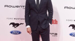 Mario Casas niega los rumores de distanciamiento de Berta Vázquez