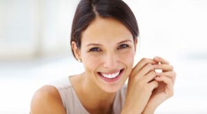 Piel hidratada cada mañana: incluye el ácido hialurónico en tu rutina