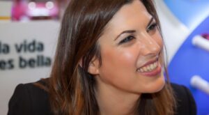 Ganadoras del concurso para conocer a Isasaweis en nuestras oficinas