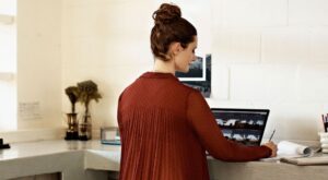 «¿No te ha pasado que…?» El vídeo contra el machismo cotidiano que todos deberíamos ver