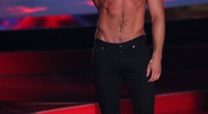 Famosos a los que les cuesta muy poco quitarse la camiseta