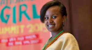 Achie, la joven que exige a los políticos proteger a las niñas de los abusos sexuales