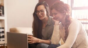 Cuatro entidades españolas firman un manifiesto para garantizar la conciliación laboral