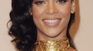 Atrévete con el look más punk de las famosas con media cabeza rapada