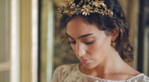 Novias al poder, ¿qué accesorios pueden llevar en la cabeza?