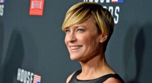 Robin Wright, protagonista de ‘House of Cards: «O me pagáis mejor o hago pública esta situación»