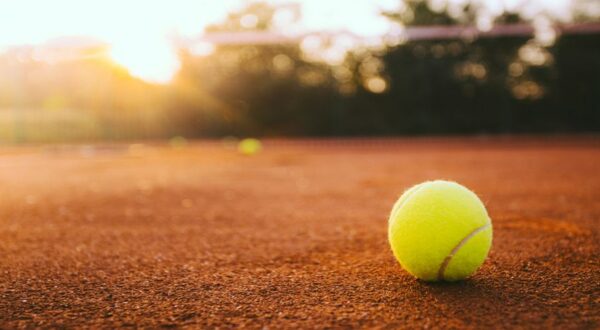 ¡Prepara la raqueta! Te contamos todos los beneficios de practicar tenis