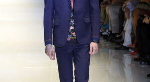 Vivienne Westwood apuesta por los estampados florales para hombre
