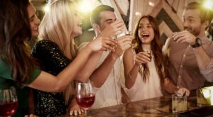 Locales perfectos para tomarte algo al salir de trabajar en Madrid y Barcelona