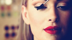 Qué máscara de pestañas elegir según la forma de tu ojo