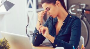 ¿Cómo le haces frente a las críticas en el trabajo?