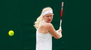 Francesca Jones, la tenista que compite con solo cuatro dedos