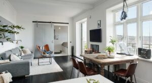 6 tipos de puertas correderas para aislar e integrar espacios al mismo tiempo