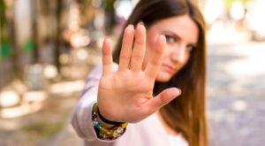 El nuevo protocolo para casos de violencia de género incluye por primera vez la autoprotección de las víctimas