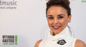 Chenoa acepta volver a cantar con David Bisbal
