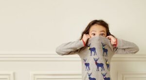 5 trucos para conseguir que los peques aprendan a vestirse solos y que realmente funcionan
