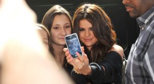 Selena Gomez, primera en conseguir 100 millones de seguidores en Instagram