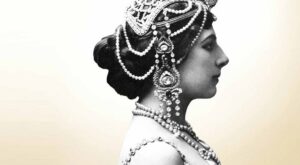 7 claves que hicieron de Mata Hari uno de los personajes más interesantes de la historia y un auténtico icono pop