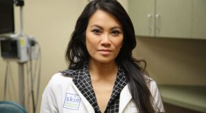 ¿Por qué esta dermatóloga se ha hecho viral en internet?