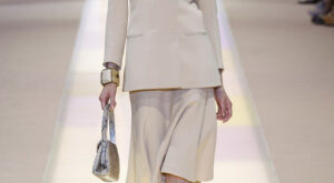 Elegancia clásica y un toque de años 20 para Giorgio Armani Privé