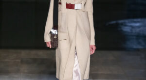 Victoria Beckham – New York Fashion Week P/V 2015