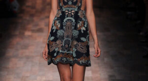 Valentino – París Fashion Week P/V 2015