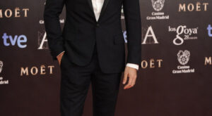 El poder del smoking: los más elegantes de los Goya 2014