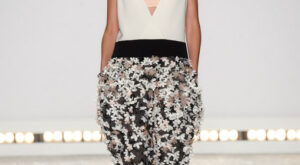 Monique Lhuillier – New York Fashion Week P/V 2015