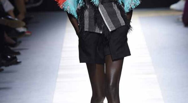 Issey Miyake Primavera-Verano 2016