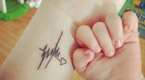 70 tatuajes para madres que demuestran el amor por los hijos