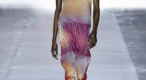 Issey Miyake otoño-invierno 2016/17