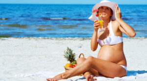 Moda de baño premamá: descubre las últimas tendencias